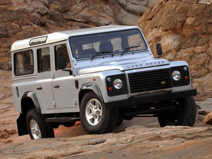 Land Rover Defender 110 Station Wagon 2007 года  (ZA) (фото 4 из 6)